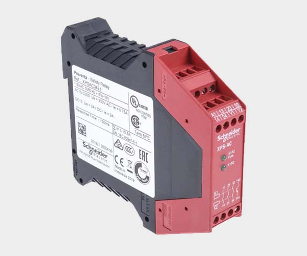 Releu cu 3 contacte de siguranta si 1 contact auxiliar, 115Vac